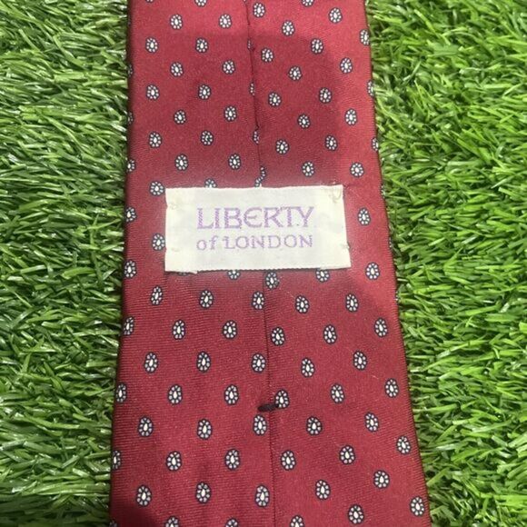 Liberty London Men's Vintage Silk Tie‎ Red Blue Flower Made in USA 3 X 58 - Picture 6 of 7